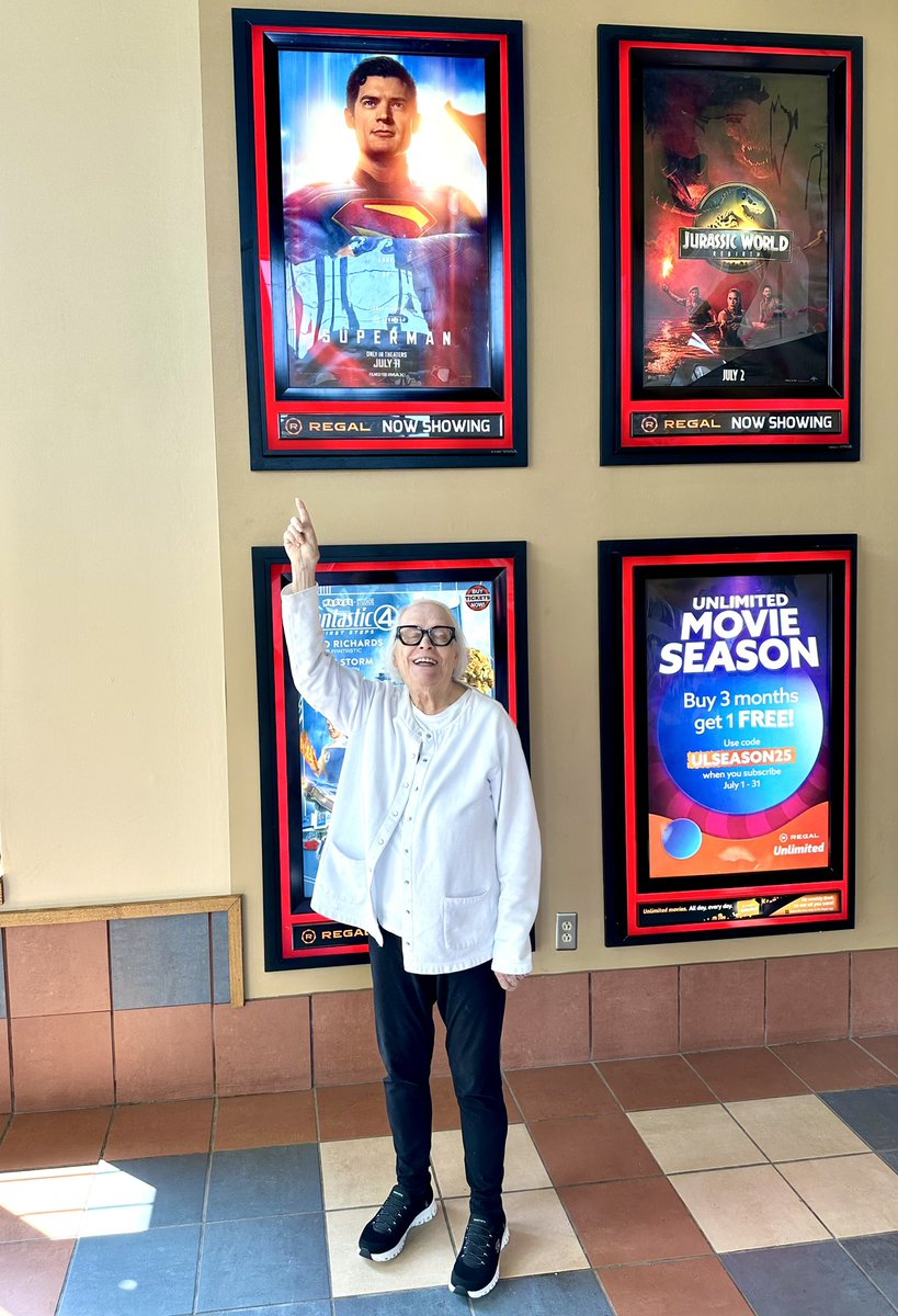 robertpatrickT2's tweet image. Caught Superman with my mama—what a ride! Truly an incredible film. So proud of my talented friend @JamesGunn . You crushed it buddy! 🙌🏼
#SUPERMAN