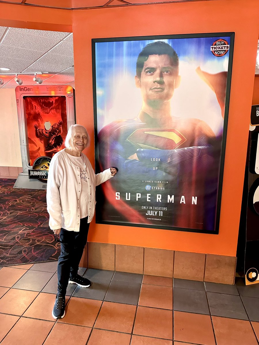 robertpatrickT2's tweet image. Caught Superman with my mama—what a ride! Truly an incredible film. So proud of my talented friend @JamesGunn . You crushed it buddy! 🙌🏼
#SUPERMAN