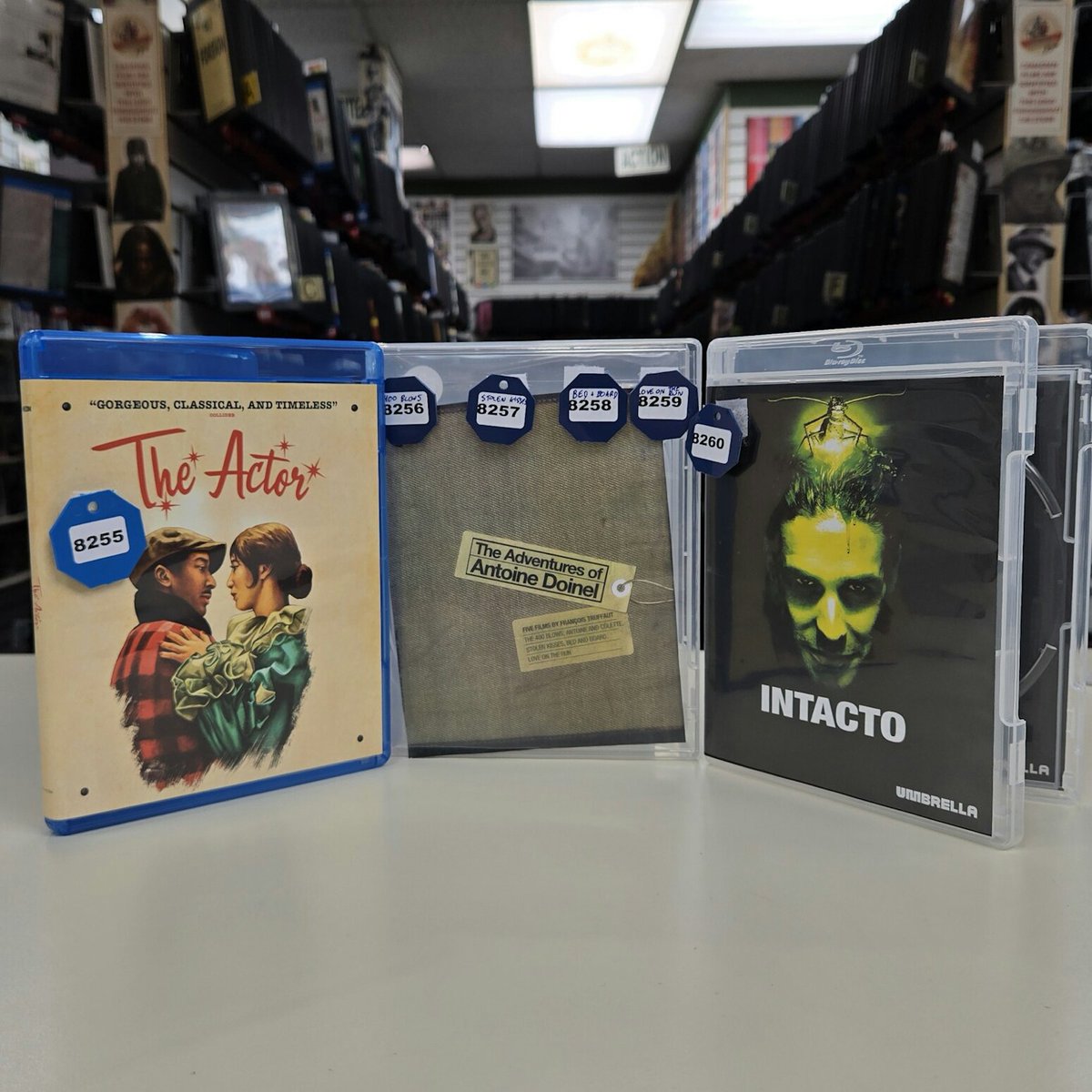 BayStreetVideo's tweet image. Here's this week's new releases for rental including KINGDOM OF HEAVEN, INTACTO and SON OF THE SUNSHINE
boxd.it/L0fbs