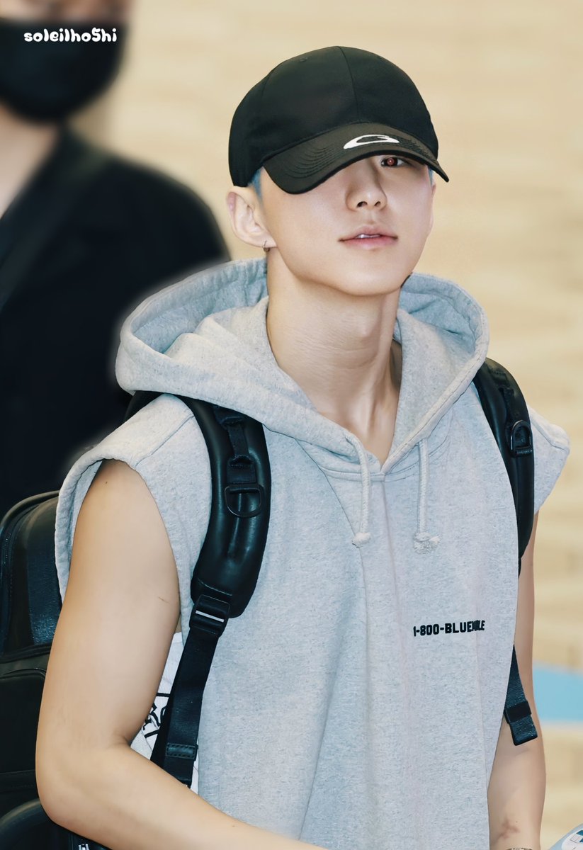 soleilho5hi's tweet photo. 250716 GMP 호시 출국
설레게 염색을 했넹~ 얼마나 이쁘려나

#호시 #권호시 #권순영
#세븐틴호시 #세븐틴 
#SEVENTEEN #HOSHI
#权顺荣 #ホシ #호시출국 https://t.co/rgbpswSn5n