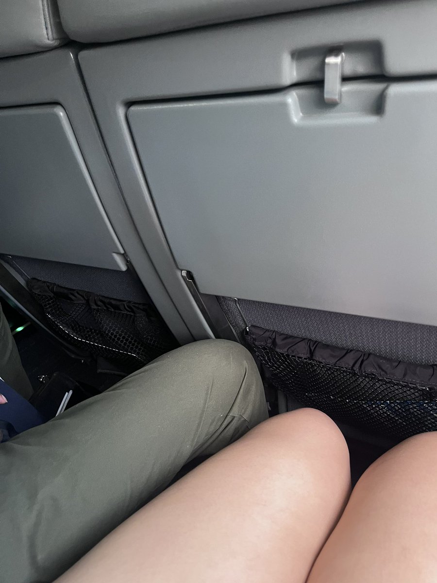 ari_h01's tweet photo. men make me angry but i make me angrier bc WHY did i give myself actual pain in my hip silently angling my body so far over to accommodate this random man invading my space for over 1.5 hours on the train ??? 🤢 praying the girlies aren’t like me in the future. be ASSERTIVE!! 😭 https://t.co/sF6Ws4CJuU