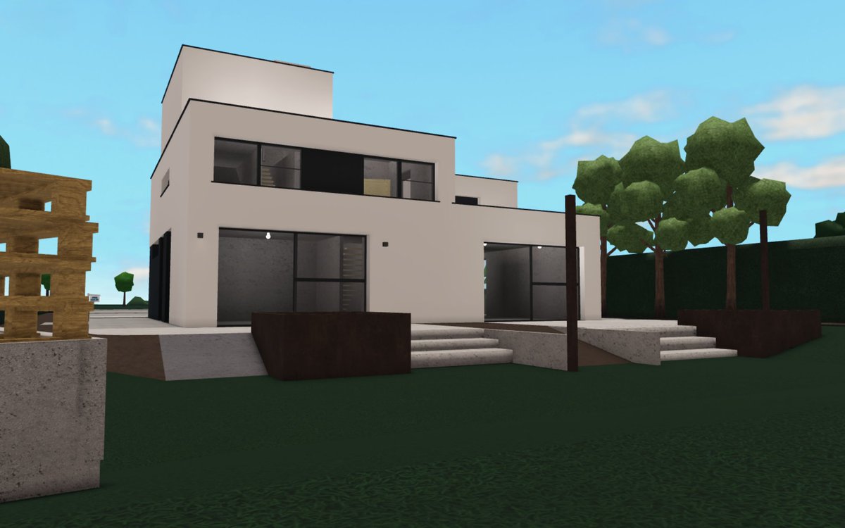 So excited to move into my new #bloxburghouse soon! 🏡📦💨

#bloxburg #bloxburgbuild #bloxburghome
