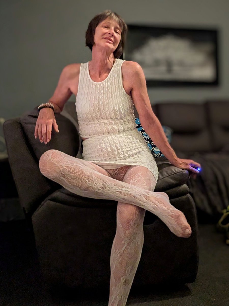 Over50AndSassy (@ffyonamoon) on Twitter photo 