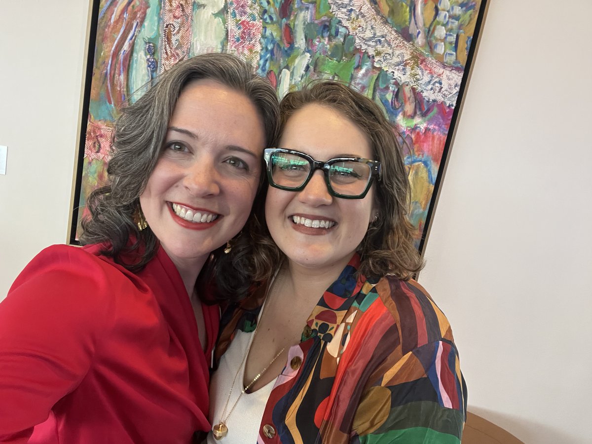 CulturalOffc's tweet image. The Cultural Office announces that our colleague and Program Manager of Creative Economy, Dylan Craddock, has been accepted to the prestigious London School of Economics! Her last full day on staff will be 8/29. loom.ly/jwzEPOA