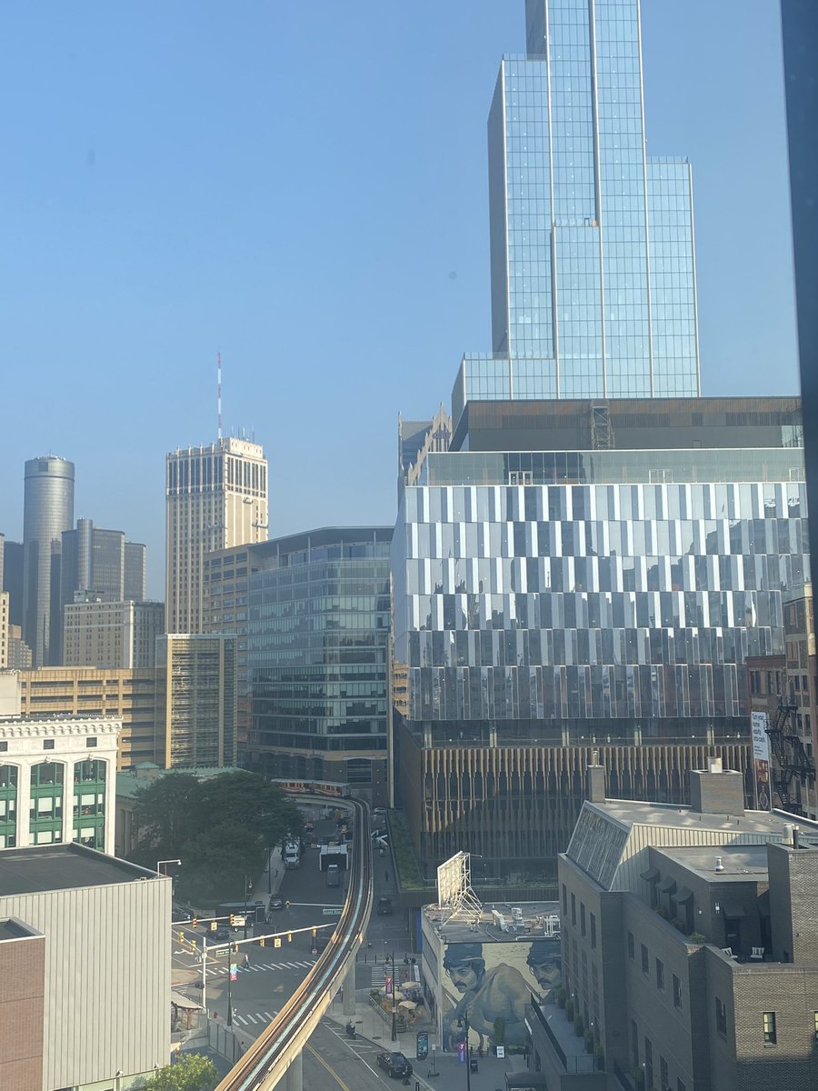 amellis_84's tweet image. SPOILER ALERT…
They are setting up an aircraft of some sort out side of the REINDUSTRIALIZE summit.