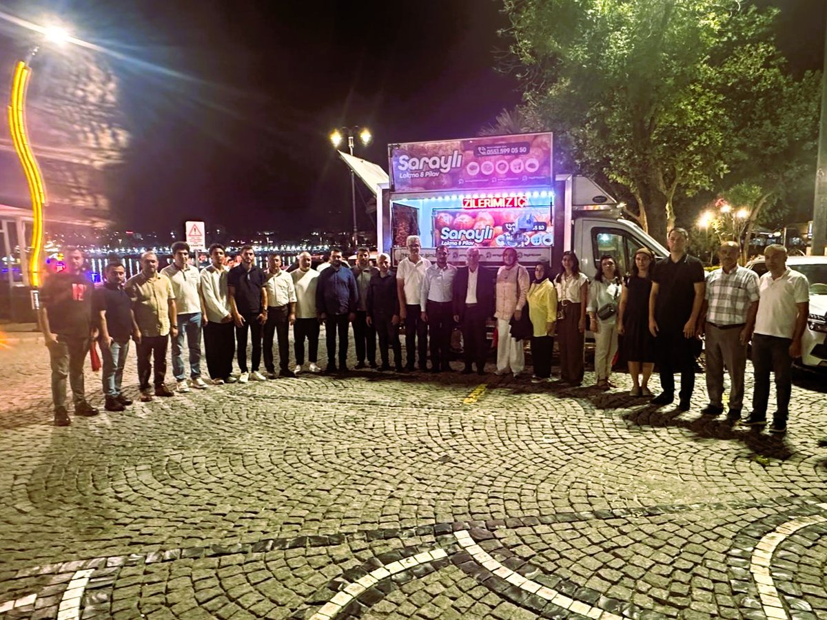 AK Parti Silivri (@silivriakparti) on Twitter photo 15 Temmuz Demokrasi ve Millî Birlik Günü kapsamında Silivri Kaymakamlığımız tarafından düzenlenen anma programına, AK Parti İlçe Başkanımız Sayın <a href="/sami_barlas/">Sami Barlas</a> ,Kadın Kolları Başkanımız Sayın <a href="/fatmameto1/">Fatma Karakoç Meto</a> ve teşkilatımızla birlikte katıldık.
Kur’an-ı Kerim tilavetiyle başlayan 15 Temmuz Demokrasi ve Millî Birlik Günü kapsamında Silivri Kaymakamlığımız tarafından düzenlenen anma programına, AK Parti İlçe Başkanımız Sayın <a href="/sami_barlas/">Sami Barlas</a> ,Kadın Kolları Başkanımız Sayın <a href="/fatmameto1/">Fatma Karakoç Meto</a> ve teşkilatımızla birlikte katıldık.
Kur’an-ı Kerim tilavetiyle başlayan