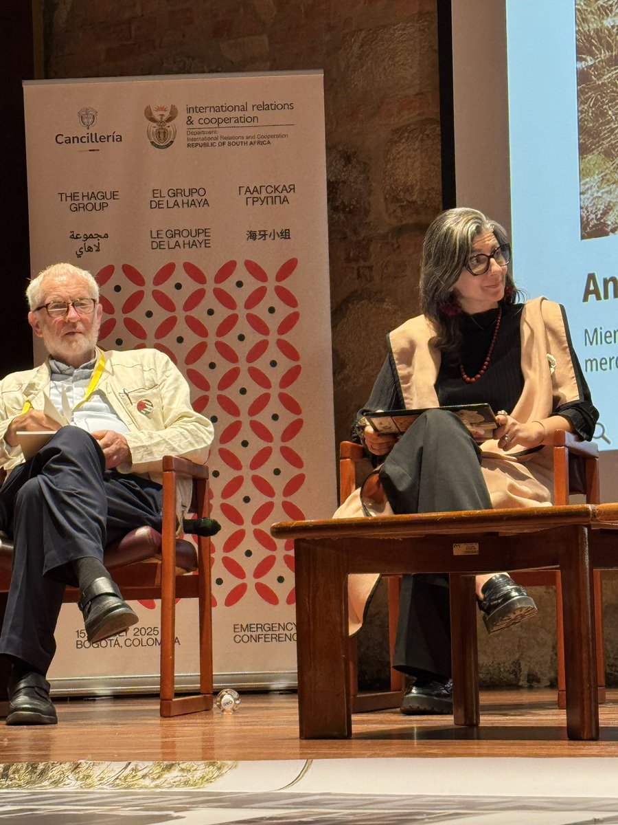 MonederoJC's tweet image. Colombia y Sudáfrica han sido los dos países más valientes en señalar el genocidio en Palestina. Corbyn y @FranceskAlbs están en Bogotá para defender los derechos del pueblo palestino en el Grupo de La Haya. Paz, paz , paz.