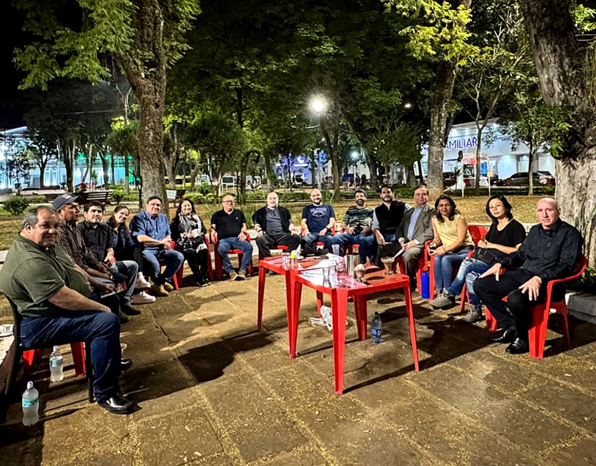 ParaguayoCubas's tweet image. ACUERDO GUARANI en #Villarrica, rumbo a una reunión con el compañero Magín Benítez, candidato a intendente del PLRA !