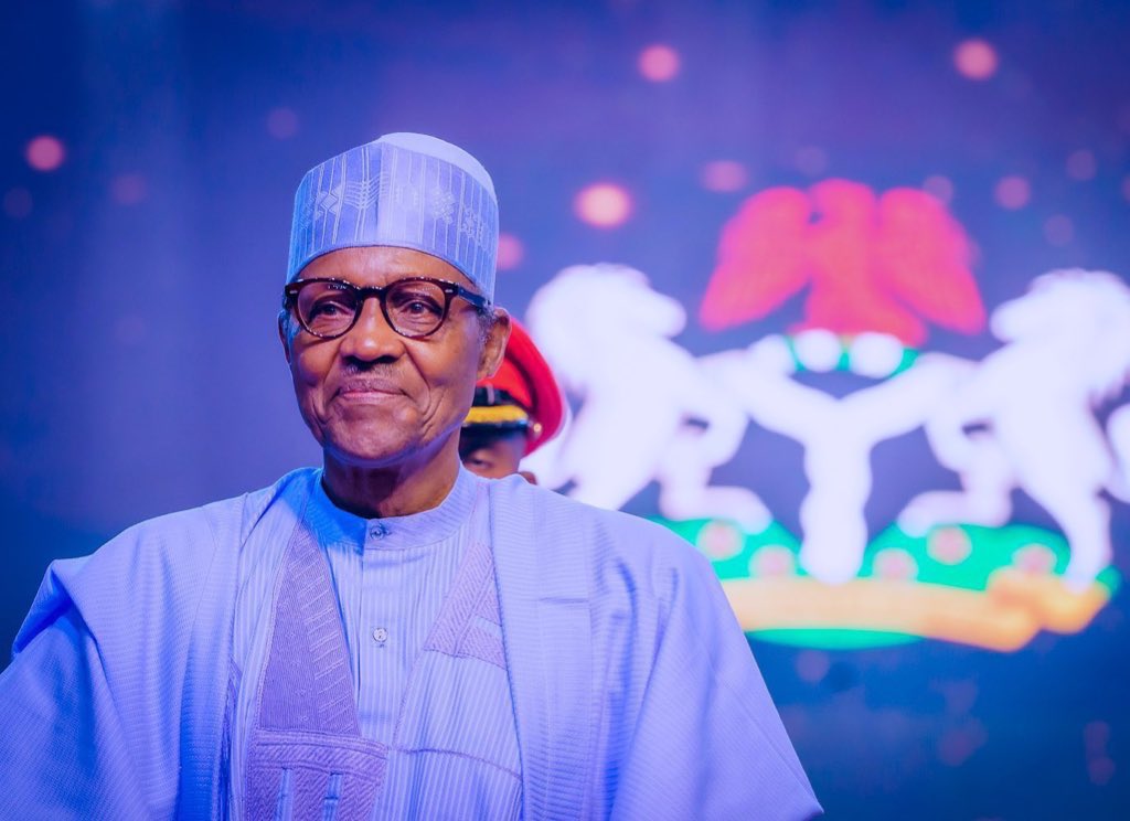 Minikothe3rd's tweet photo. No one has a better collection of pictures than Late Muhammadu Buhari (RIP), his memory is going to live on till eternity through colourful lenses.

A thread of some of his legendary, as well as immortal photos 🧵 

1. https://t.co/UvtNzVP2wm