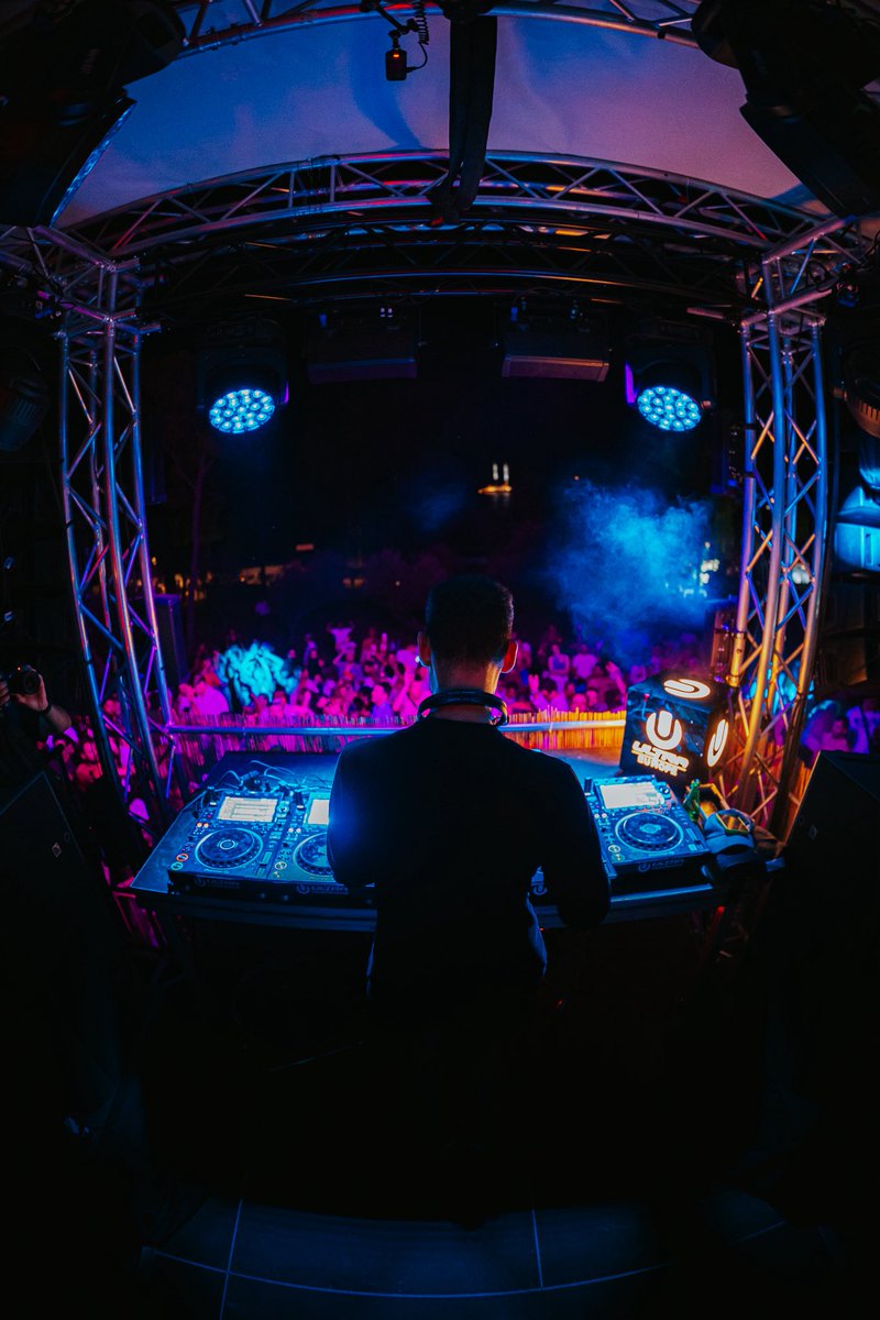 UltraEurope's tweet image. Closing ULTRA Beach Brač in style!! @afrojack
