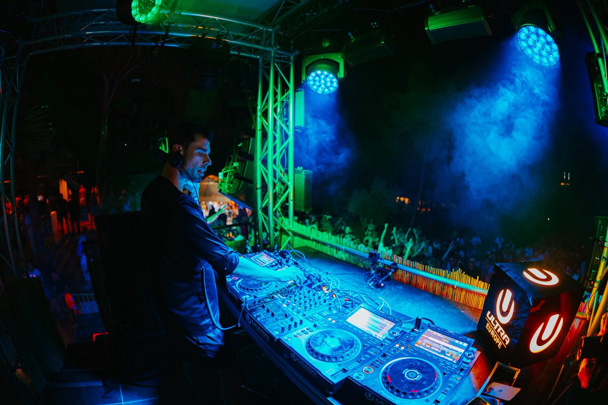 UltraEurope's tweet image. Closing ULTRA Beach Brač in style!! @afrojack