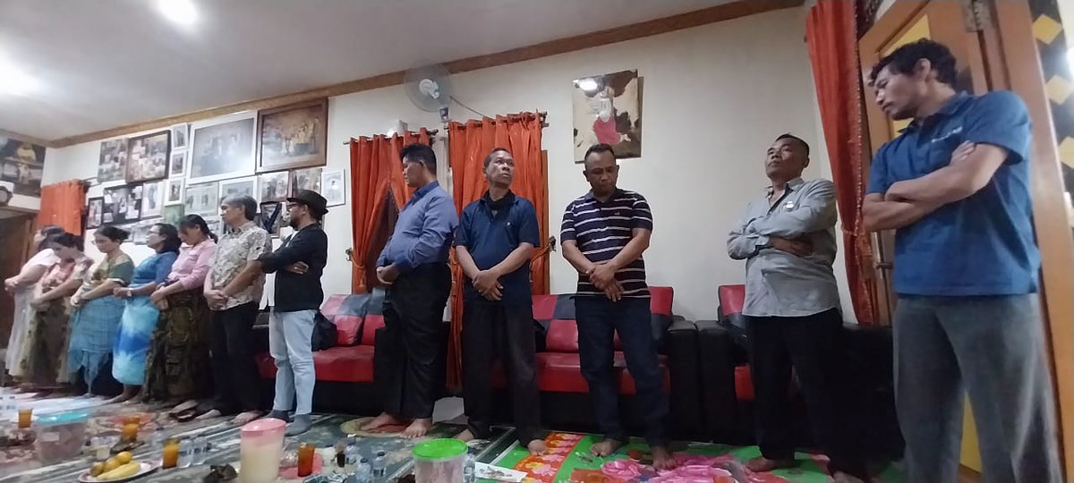 Sogets06's tweet photo. Sebagai bagian dari keluarga suku Batak. Tiap bulan selalu ada pertemuan Marga Siboro Bandung Barat. 
Makan2
Ngobrol seru 
Arisan 
Dll https://t.co/imCTWFLN2w
