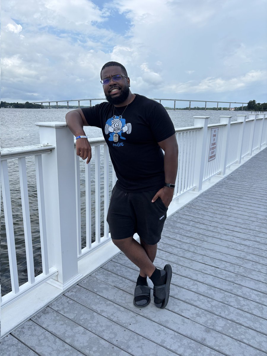 34 years old. Had brunch with the fiancée Sunday. Had fun at Frame Trap last night. Just a physical appointment and chill today.