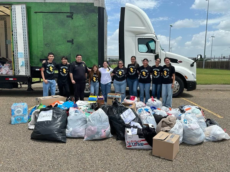 STUCO and other warrior teams, staff and student organizations/clubs got together to help fill the bus for Kerr County! #Warriors