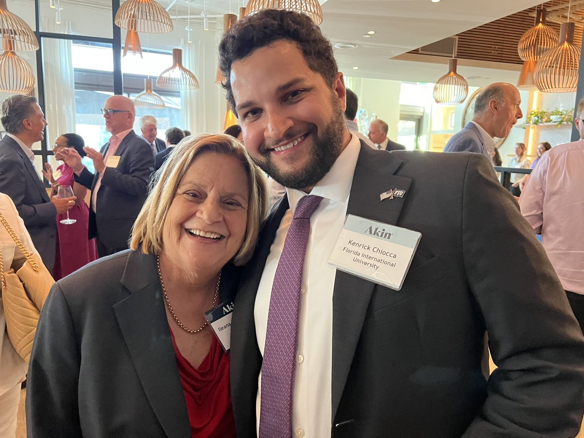 FIUdc's tweet image. Wishing @RosLehtinen a very happy birthday! 🎉 Honored to join her in welcoming former Deputy Assistant to the President for International Economic Affairs, Kelly Ann Shaw, to @akin_gump