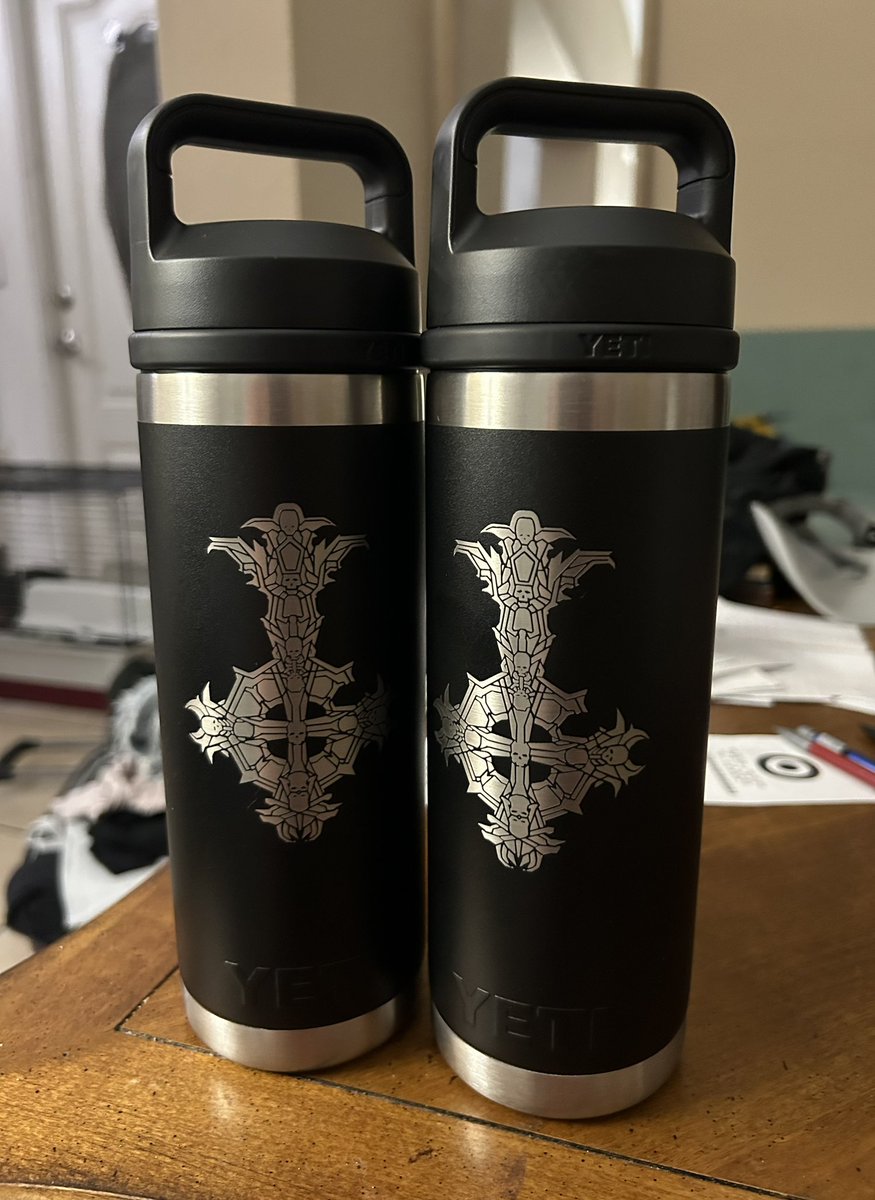 MIAMI RITUAL POST YAYY
i normally don’t post anything but art here but i felt this deserves a post
i cannot thank everyone enough for making sunday night amazing. venue staff, ghost staff, and every fan that showed up was incredibly sweet i miss it so much already :<