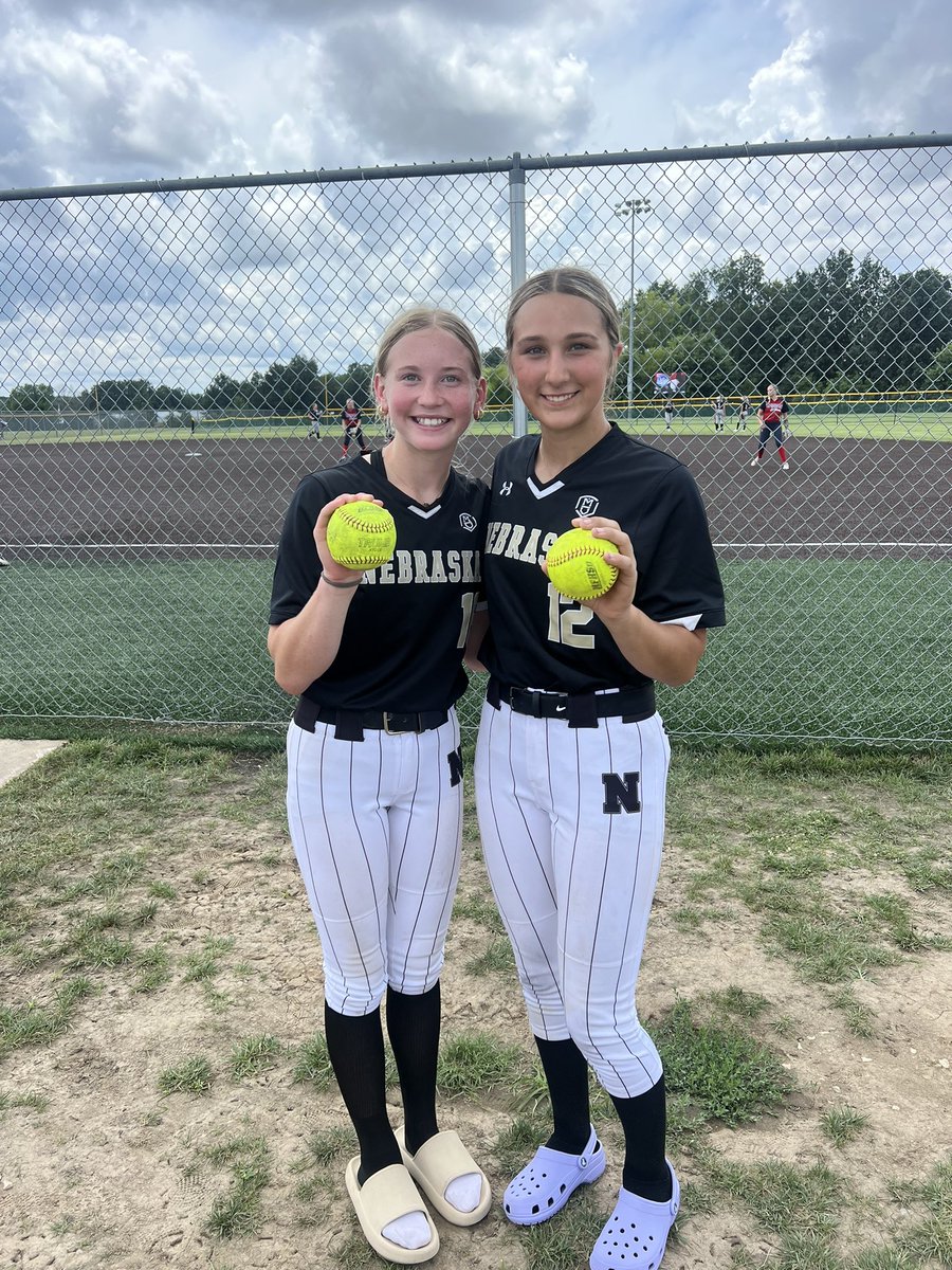 Another W on day 2 of TC Nationals 14-7 against Top Gun. A bomb from Paityn to get our scoring going early and a huge shoutout to Sophia for hitting her first homerun!!!  #rollgold