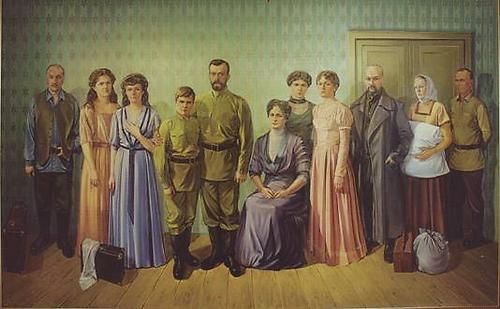 TheHistoryOfSo1's tweet image. Former Tsar Nicholas II, his family, and his entourage were executed by their Bolshevik guards in Yekaterinburg on the night of July 16-17, 1918. Ultimate responsibility for the order remains disputed. #OTD #Russia