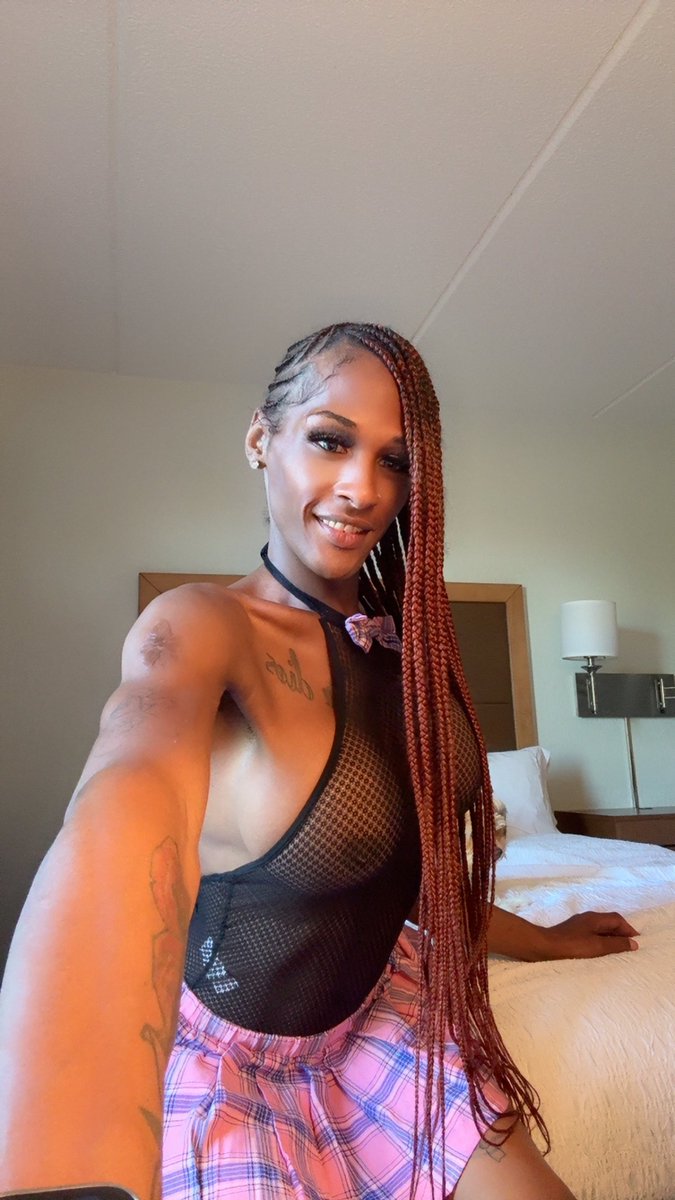 lanaluv3's tweet photo. New Haven/milford I’m here #trans #tgirl #milfordtrans https://t.co/HkmsyN6qZK