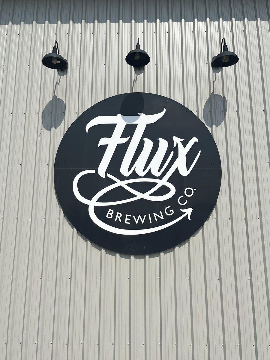 CristinaBerry10's tweet image. Great day out! Highly recommend the road trip to @fLuXbReWeRy #greatbeer #greatfood #greatvenue
