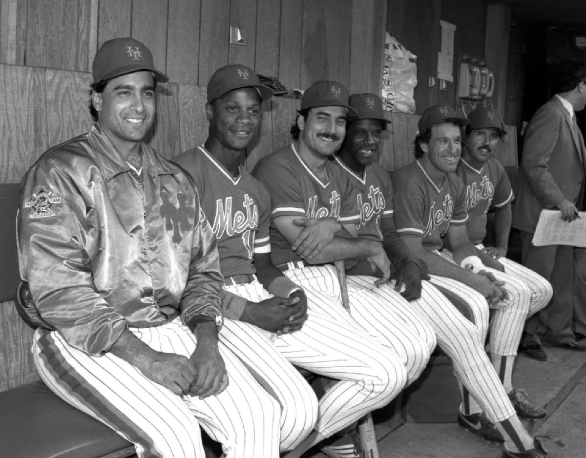 This year, the Mets sent Francisco Lindor, Pete Alonso, Edwin Díaz, and David Peterson to the All-Star Game, marking the 11th time in team history they are represented by at least four All-Stars (1984, 1985, 1986, 1987, 1988, 2006, 2007, 2009, 2016, and 2022).