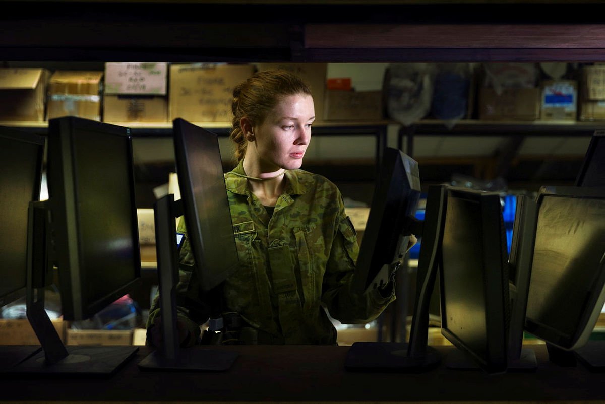 CJC_ADF's tweet image. The first major cyber worm attack in 1988 brought 10% of the computers connected to the internet to a halt. Today, cyber threats are more complex, and #YourADF must be more agile than ever. Our cyber operators are the quiet professionals safeguarding your digital world. 🖥️🖱️