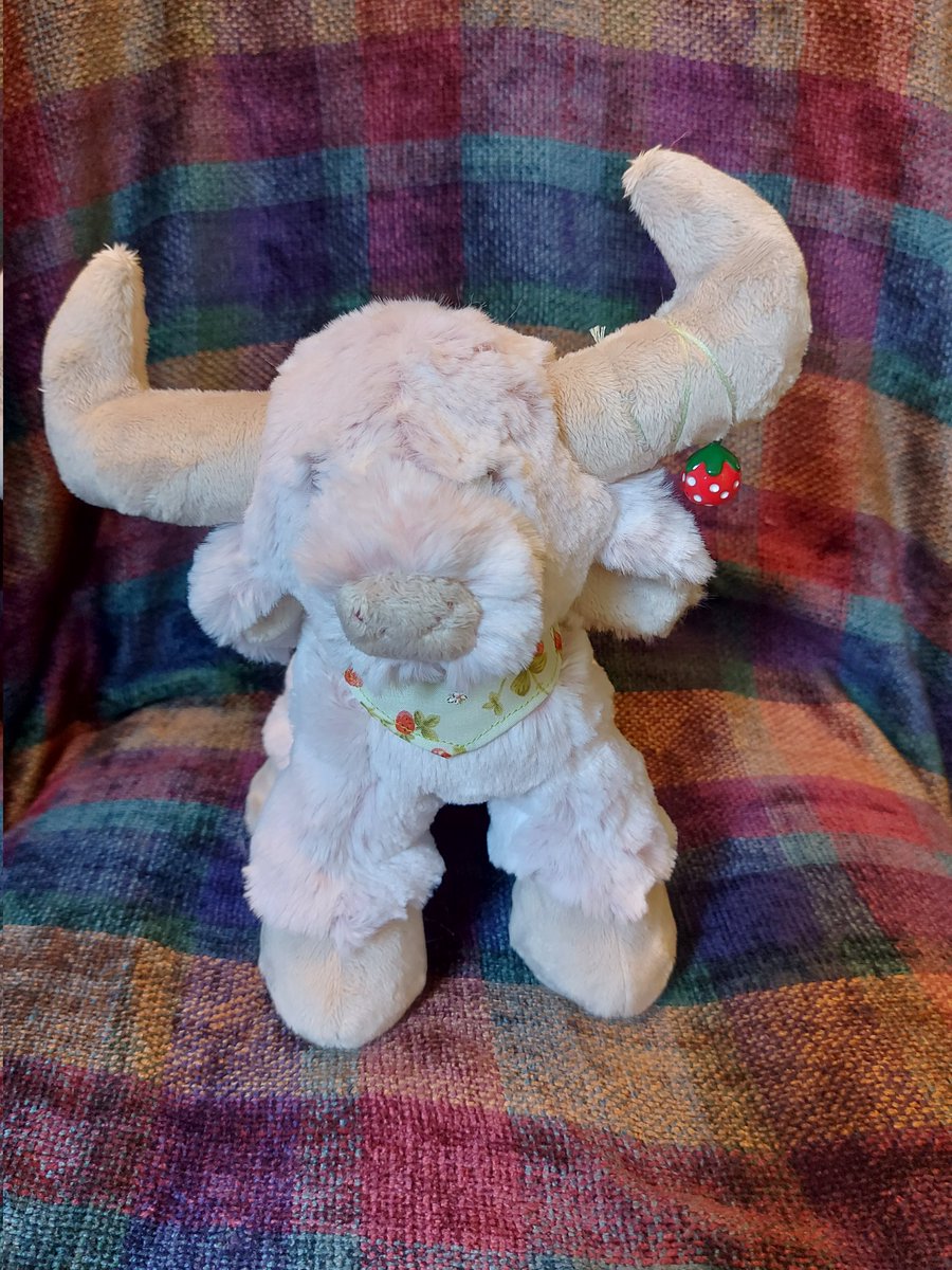 rowbowss's tweet image. I'll have these two little guys available at fur-eh this weekend! #plushie #plushtoys