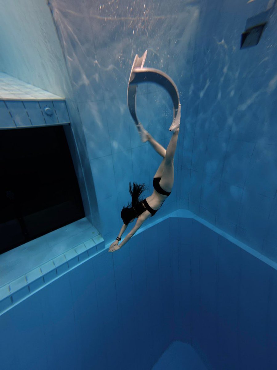 PrometheusKT's tweet image. swimming🏊