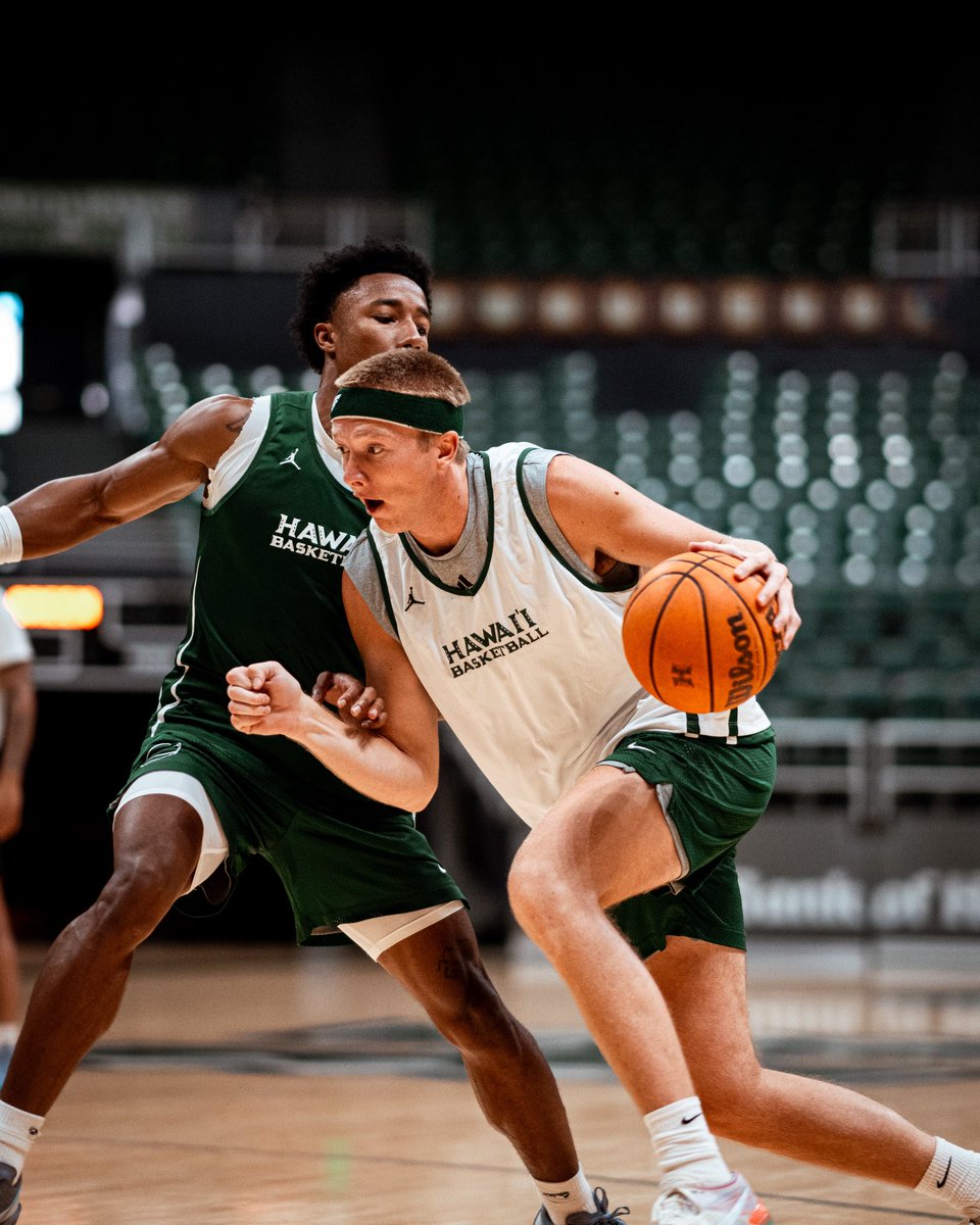 DUES PAID 🏀💪🏼
.
#ManaOhana #GoBows