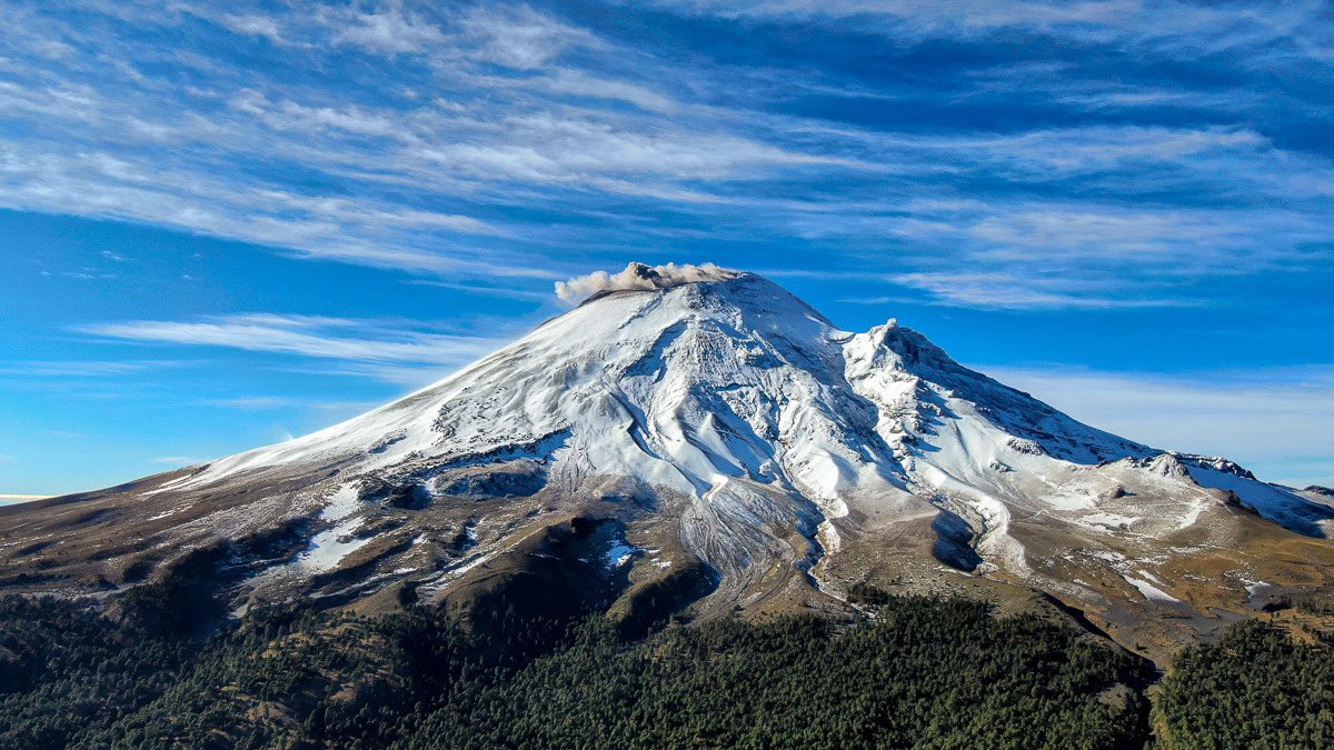 Imponente y siempre hermoso el Volcán Popocatépetl. 

#Popocatépetl #sonyalpha #volcanpopocatepetl