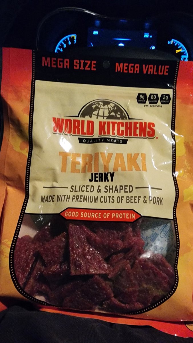 rehahn's tweet photo. Nobody tell Daisy I left, and had jerky without her. https://t.co/VYNAev6tTM