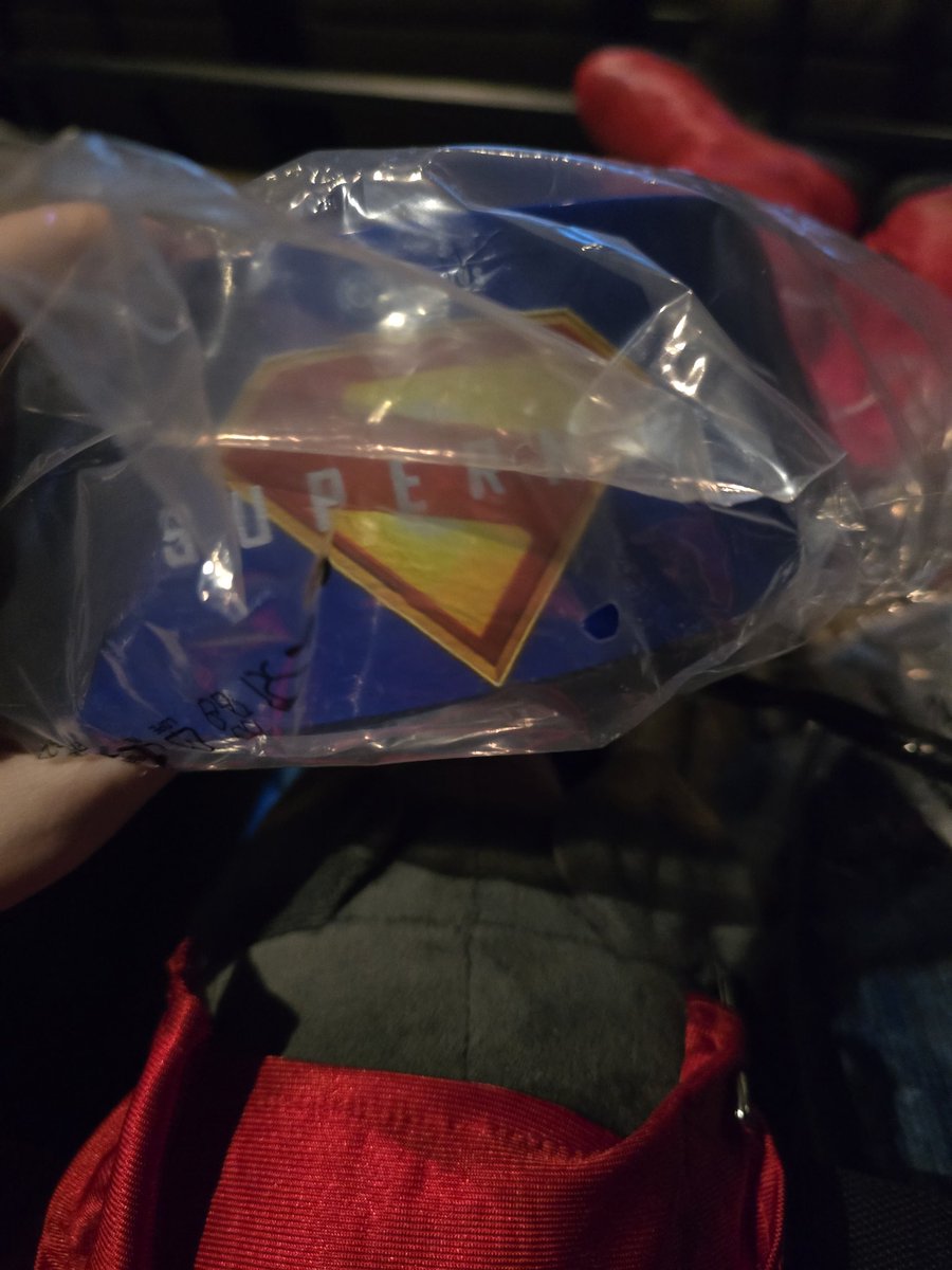 Also, when i saw Superman tonight....I got the Krypto dog dish.

So happy