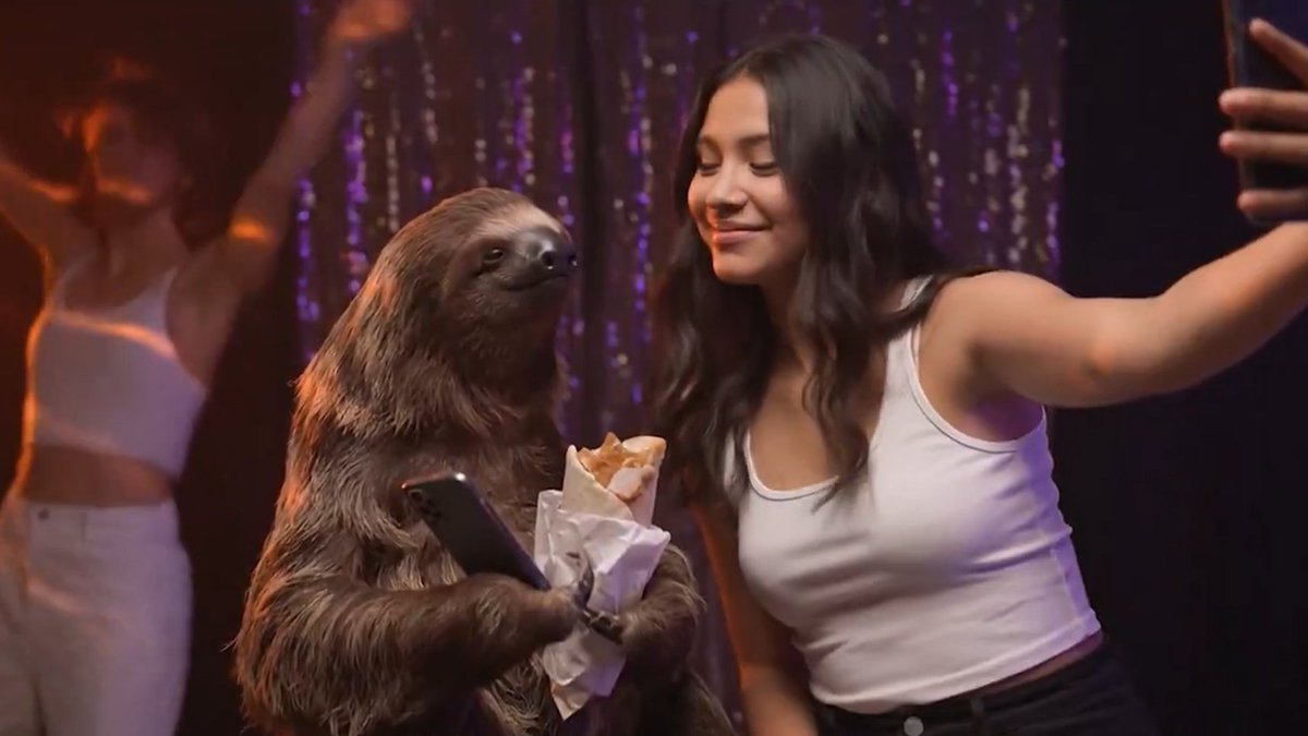mesh_brain's tweet image. Popeyes just dropped an AI-generated diss track aimed at McDonald&apos;s Snack Wraps-NYC rap battles meet fast-food rivalry in the age of viral AI ads!  techradar.com/computing/arti…