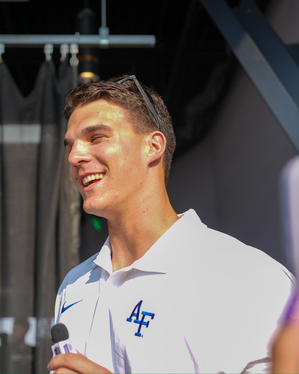 Air Force Football tweet media