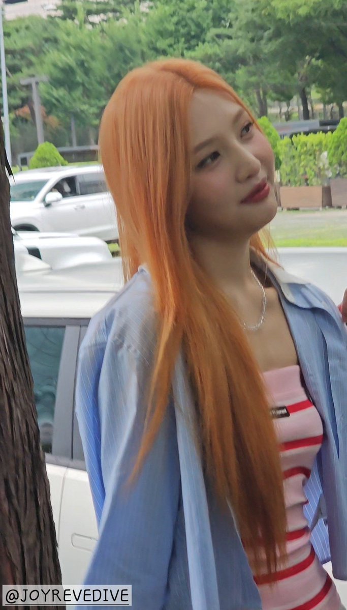 JOYREVEDIVE's tweet image. 250716 💚JOY💚
#RedVelvet  #레드벨벳  #조이 #JOY #동물농장