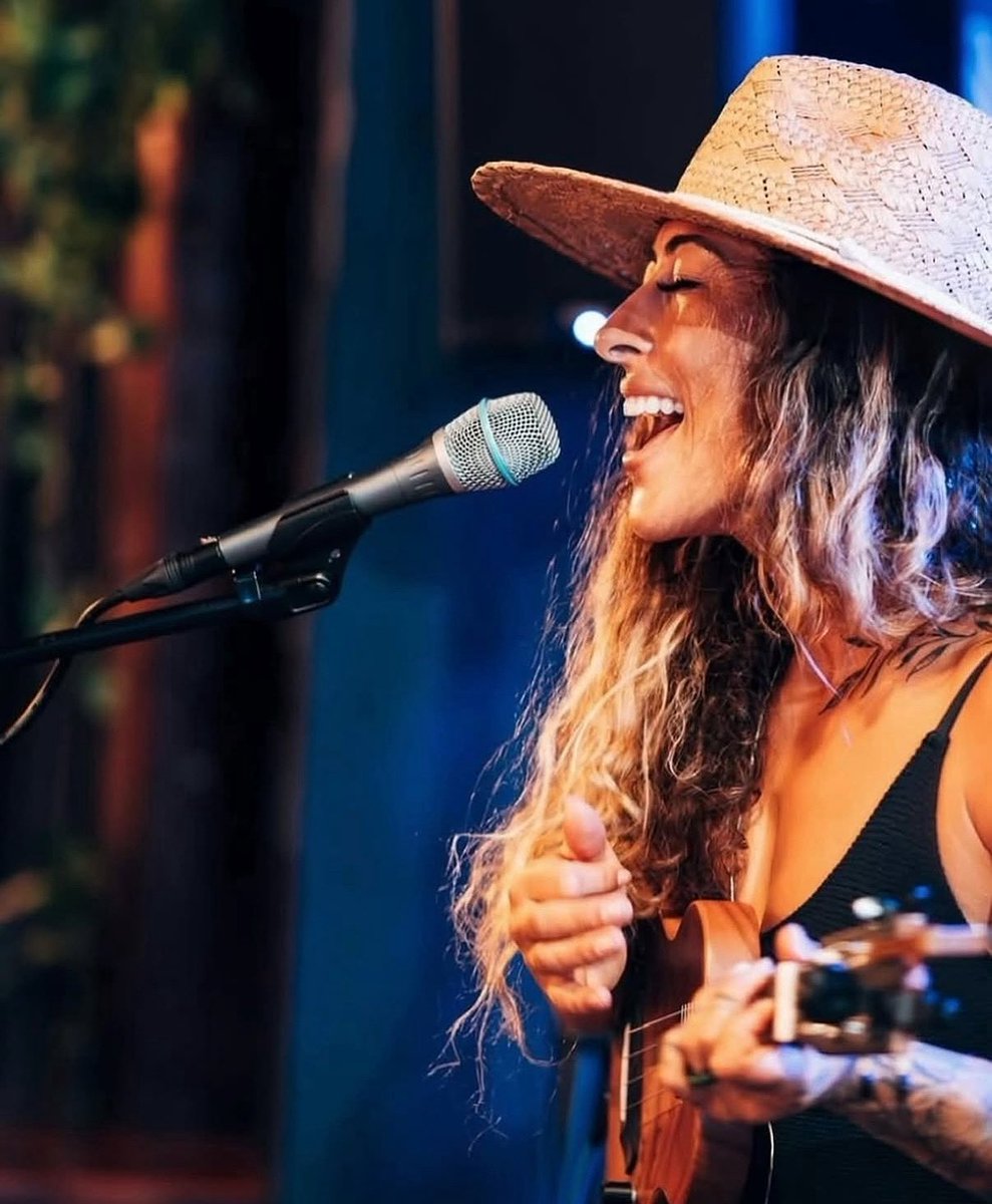 Happy Tuesday! Join us tonight for live music with #musicsavannahhawaii from 6 PM to 9 PM! Come by, enjoy some delicious food, sip on cocktails, and vibe with us to great tunes. #Aloha 🌴🎸🌊✨