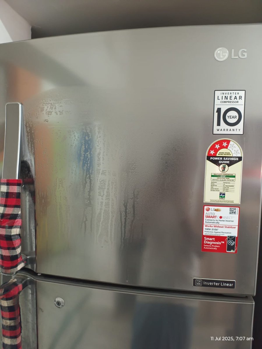 sshivoham's tweet photo. @LGIndia why is this happening with your refrigerator? https://t.co/I92oGjP216