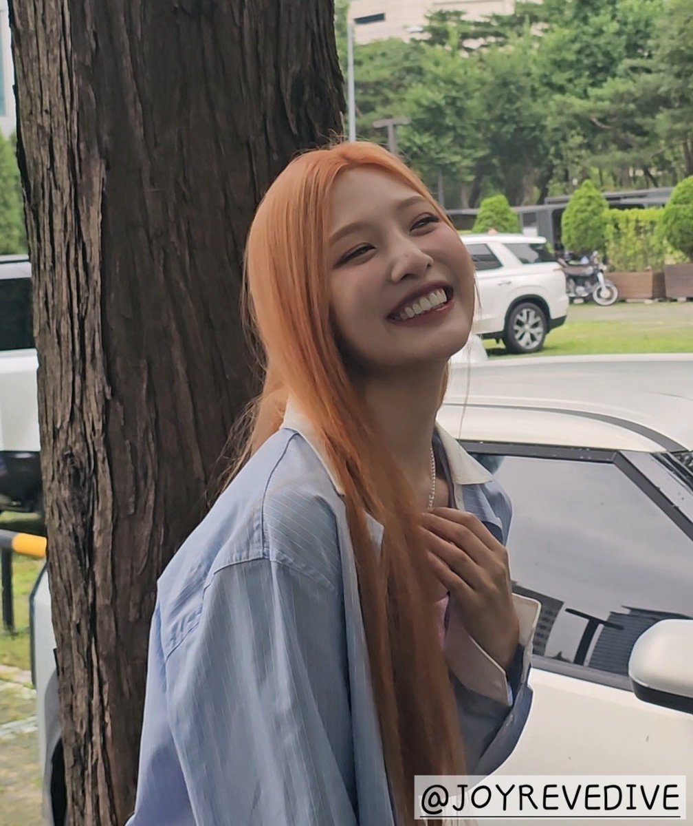 JOYREVEDIVE's tweet image. 250716 💚JOY💚
#RedVelvet  #레드벨벳  #조이 #JOY #동물농장