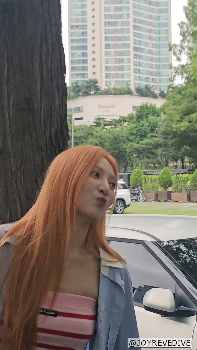 JOYREVEDIVE's tweet image. 250716 💚JOY💚
#RedVelvet  #레드벨벳  #조이 #JOY #동물농장