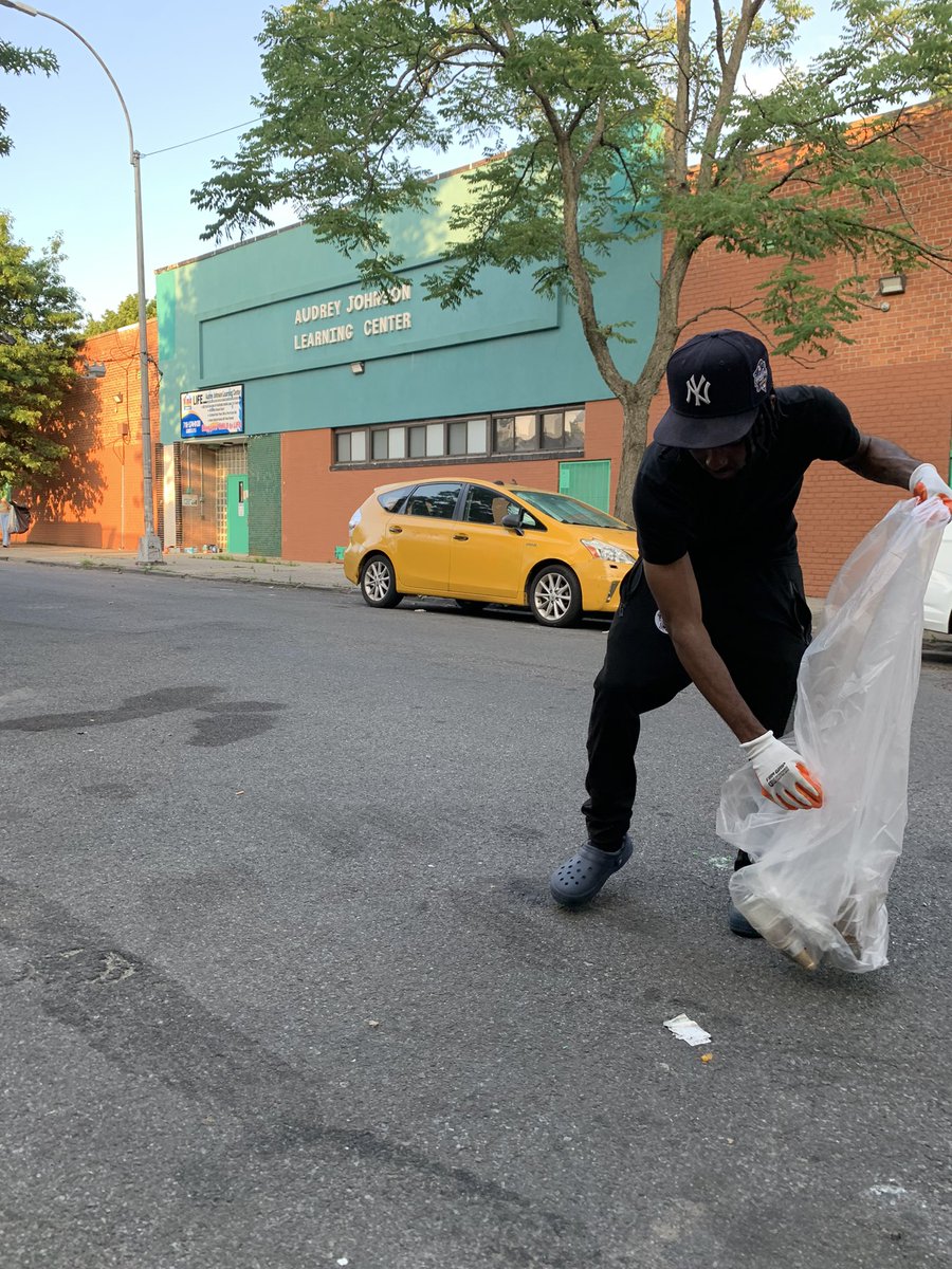 NEGROREPUBLIC's tweet image. Take back the block clean up day 1.
Be sure to donate to our cause
Thegreencampaign.org/donate
Our new Community Center. Next level Innovation underway.
#NegroPower