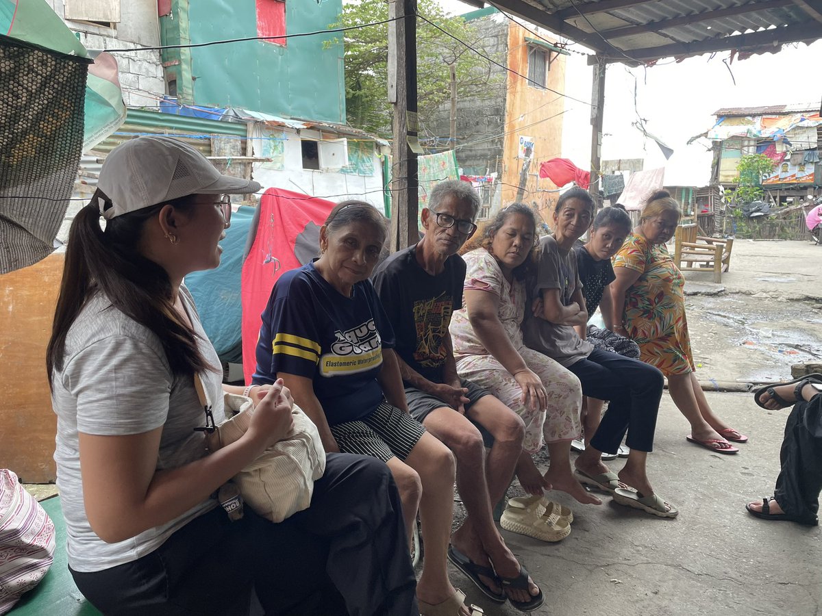 AghamNasyunal's tweet photo. Last week, AGHAM members and interns conducted an initial visit to a coastal urban poor community in San Jose and San Roque Navotas to inquire about the impacts of recent flooding and dredging in the area.
#ScienceForThePeople https://t.co/5n8ae4P4oc