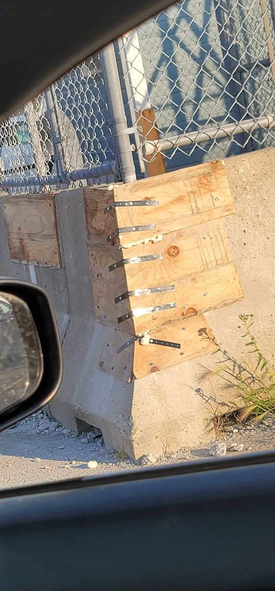 ItTechFromHell's tweet image. Well they...fixed it... I guess... 🤣🤣