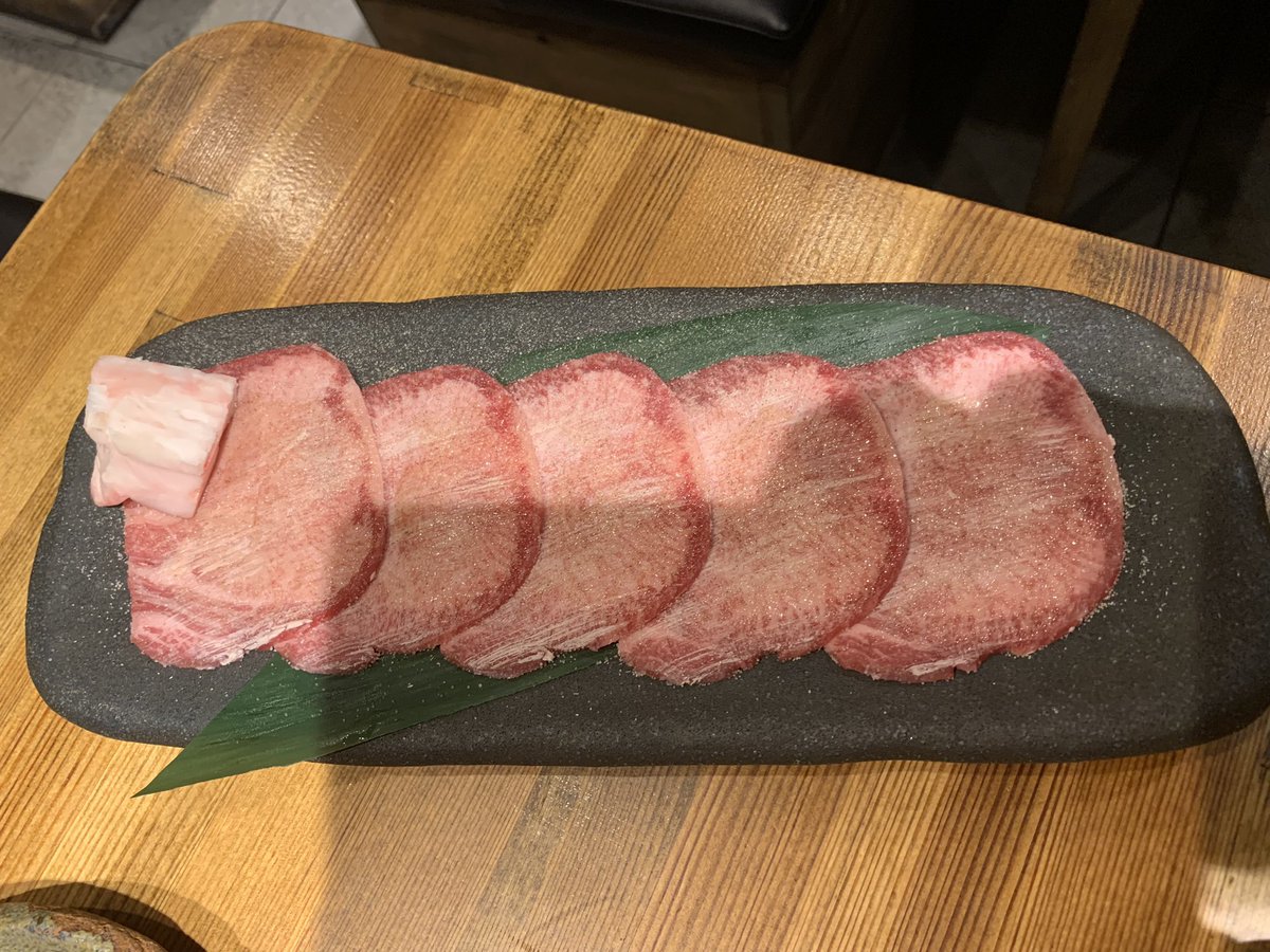 todo184's tweet image. 焼肉 長山亭 大阪市淀川区西中島
なんか、焼肉食うの久しぶりな気がする笑
食い出したら又固まるんやけど!
昨日は色々頼んだけど何頼むか、任せたから知らん笑
タン珍しく一人前やったなー!
ご飯と冷麺でお腹一杯です!