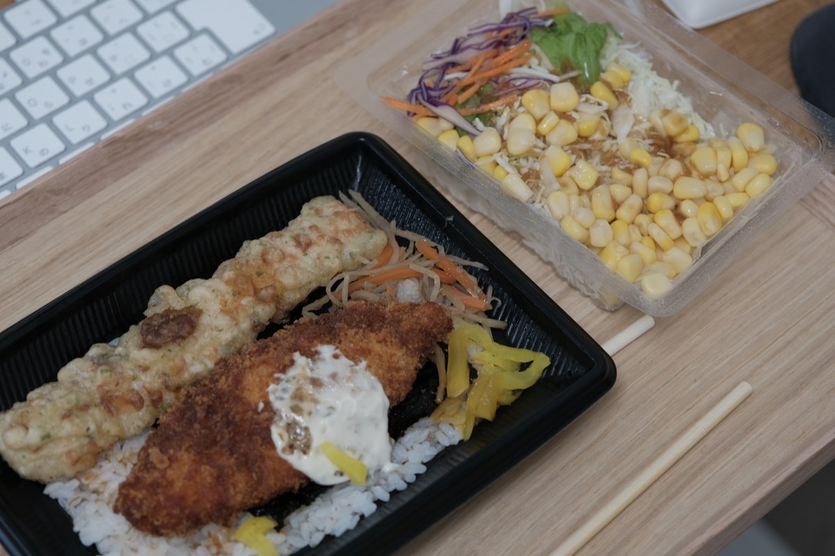 のり弁当を食べて午後も働く。