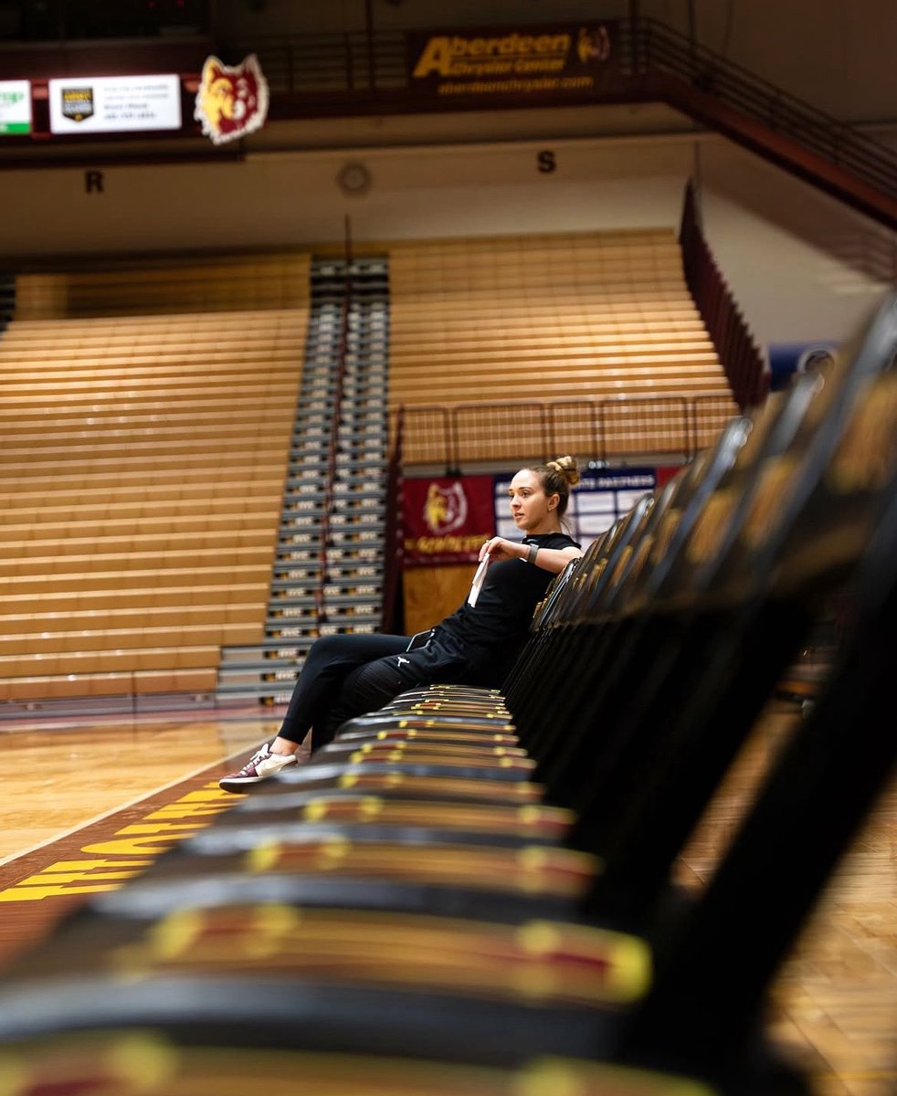 Year 2 - you tested every ounce of me - thank you. Grateful for my faith, my family and my friends that are my everything 🤍 Year 3 - I am SO EXCITED for you! I’ve got 12 DAWGS whom I love more than anything and 2 of the best assistants and friends in the world - LET’S FLY!