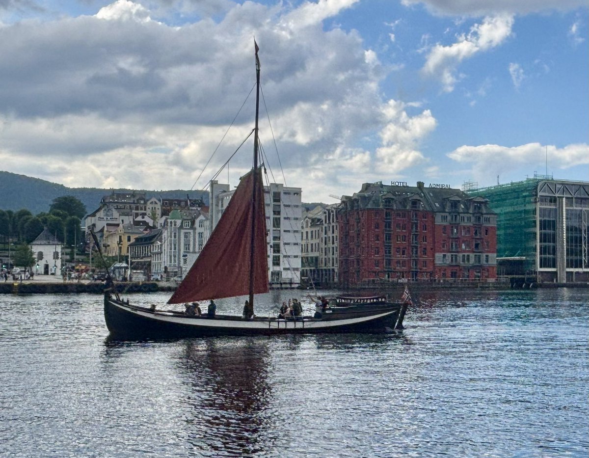 annaleeskinner's tweet image. Bergen, Norway is my new favorite place on my current trip. #Quaint #Beauty