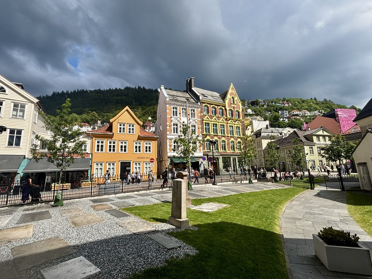 annaleeskinner's tweet image. Bergen, Norway is my new favorite place on my current trip. #Quaint #Beauty