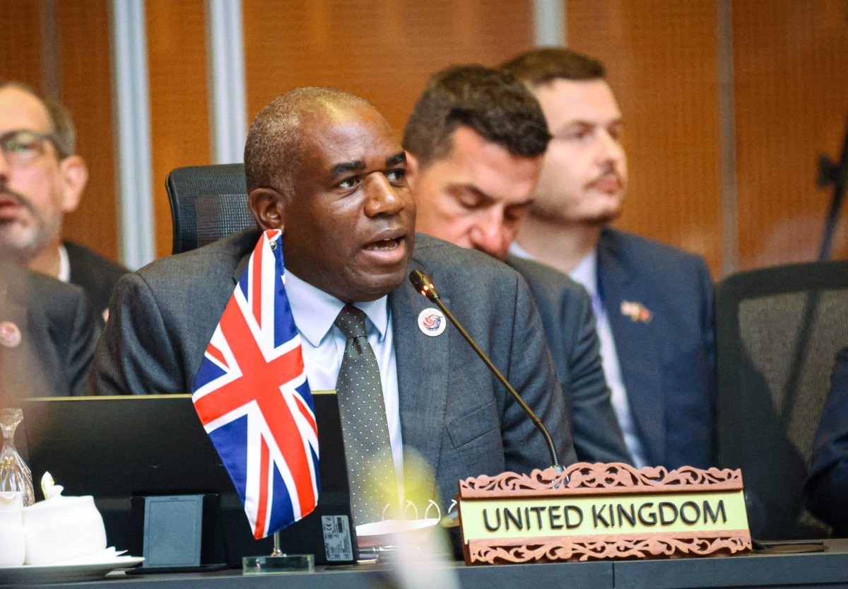 UKinVietnam's tweet image. 🇬🇧 and 🇻🇳 co-chaired the ASEAN Post-Ministerial Conference with 🇬🇧 in Kuala Lumpur, Malaysia.
🇬🇧 Foreign Secretary Lammy emphasised: “An effective 🇬🇧-ASEAN partnership will not only drive growth but also enable us to tackle global issues together.”