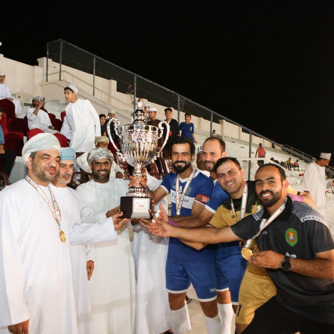 Falaj_Alwusta's tweet photo. بمناسبة تتويج فريق العوابي بلقب بطولة الهواة (شجع فريقك) لعام 2025م، التي أقيمت بنادي الرستاق، نتقدم بأسمى آيات التهنئة والتبريك لفريق العوابي، إدارةً ولاعبين وجمهوراً. 

كما نهنئ فريق البادية على حصوله على المركز الثاني في البطولة. 

@alawabi_st 
@AlbadyahTeam https://t.co/BYq7t41YnT