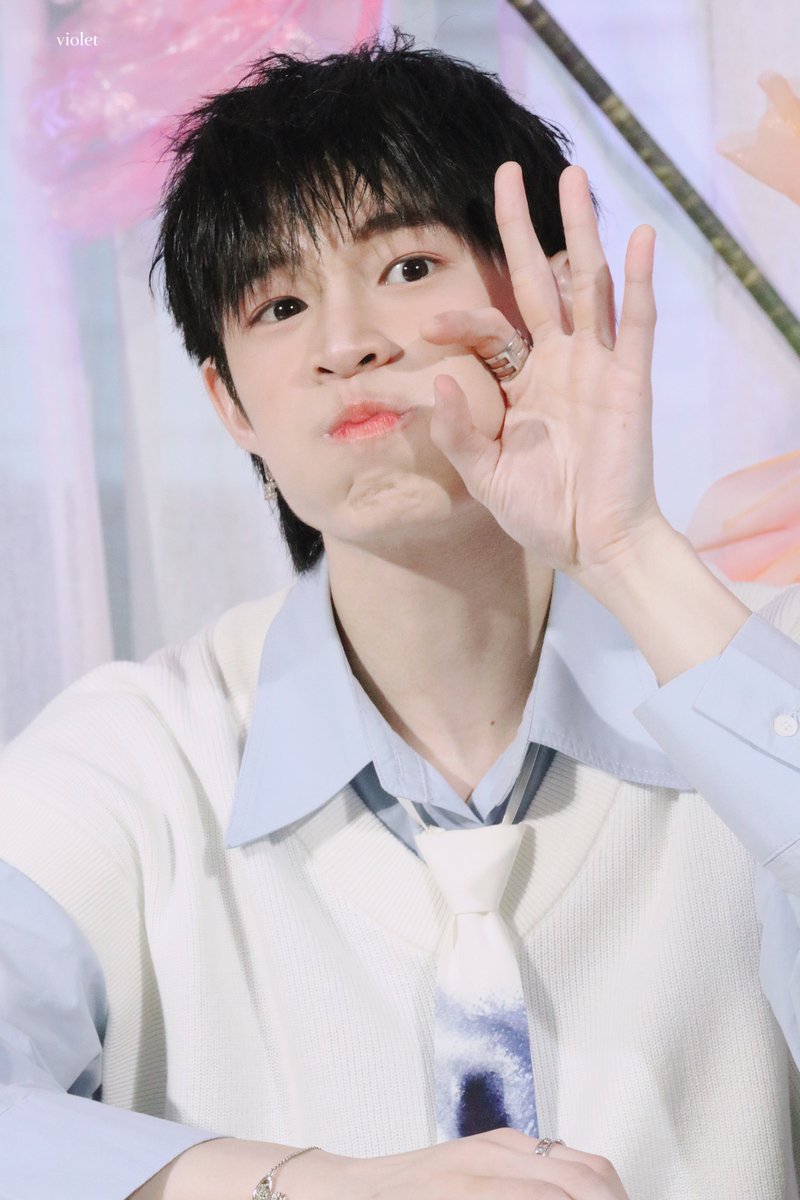 𑁍ࠬܓ 𝙫𝙞𝙤𝙡𝙚𝙩 𝙛𝙩.แม่แจม(เหนือ) (@violet_tttt) on Twitter photo — 𝐍𝐚𝐭 𝐍𝐚𝐭𝐚𝐬𝐢𝐭 —
เติมก้อนส้มแต่เช้า 🍊
MELA MEET YOU MAX NAT
#MELAxMAXNAT
#natasitt <a href="/natasittttt/">Nat ;) น้องแจมแจม ft. น้องเหนือ</a> — 𝐍𝐚𝐭 𝐍𝐚𝐭𝐚𝐬𝐢𝐭 —
เติมก้อนส้มแต่เช้า 🍊
MELA MEET YOU MAX NAT
#MELAxMAXNAT
#natasitt <a href="/natasittttt/">Nat ;) น้องแจมแจม ft. น้องเหนือ</a>